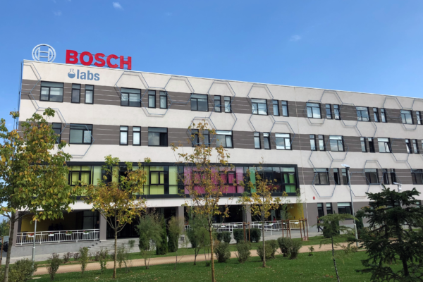 Сградата на Bosch Engineering Center Sofia в София Тех Парк