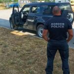 Автомобилът, спрян след преследване от гранични полицаи в Бургас.