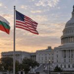 Знамената на България и САЩ пред Капитолия във Вашингтон