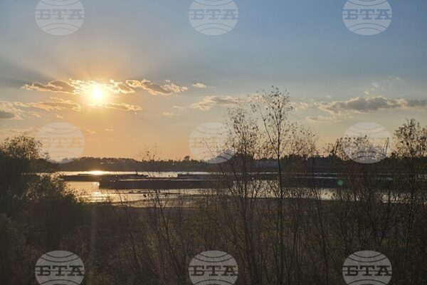 река Дунав при ниско ниво и ограничения за корабоплаването