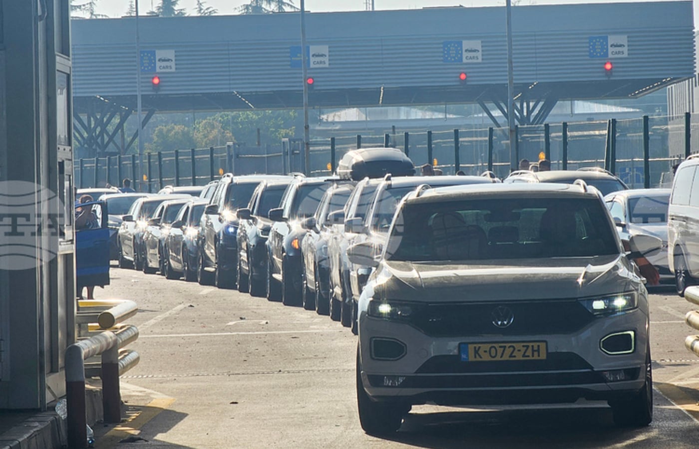 колони от автомобили при рекорден трафик през ГКПП Капитан Андреево