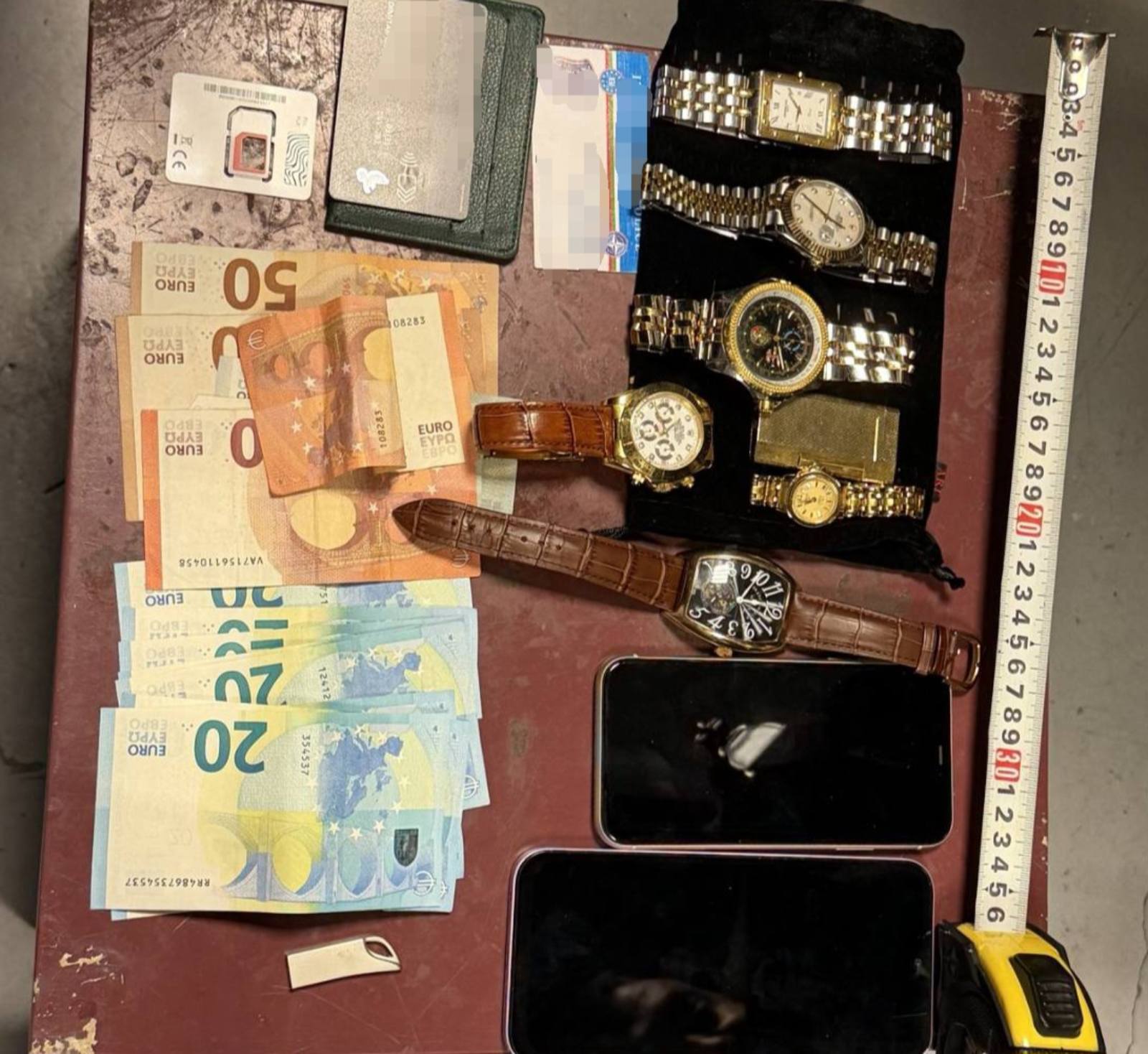 Полицейска операция на ОДМВР Пловдив като илюстрация към разследване в Карлово