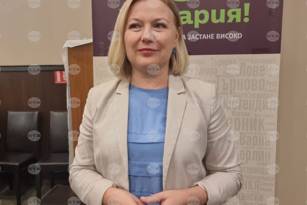 Надежда Йорданова коментира кандидатпрезидентската двойка Гюров-Кандев във Варна