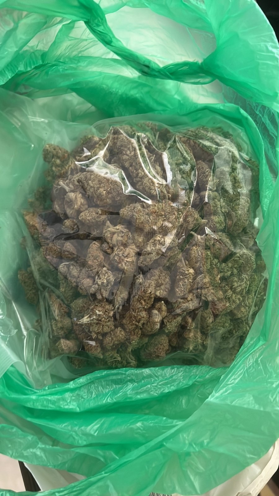 Полиция в Несебър при акция за марихуана в дом и ресторант