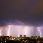 Буреносни облаци при предупреждение на НИМХ за валежи и гръмотевици