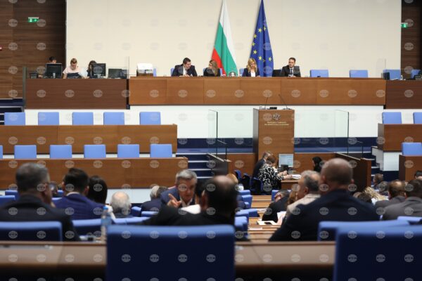 Пленарна зала на Народното събрание при гласуване на държавния бюджет за 2026 г.