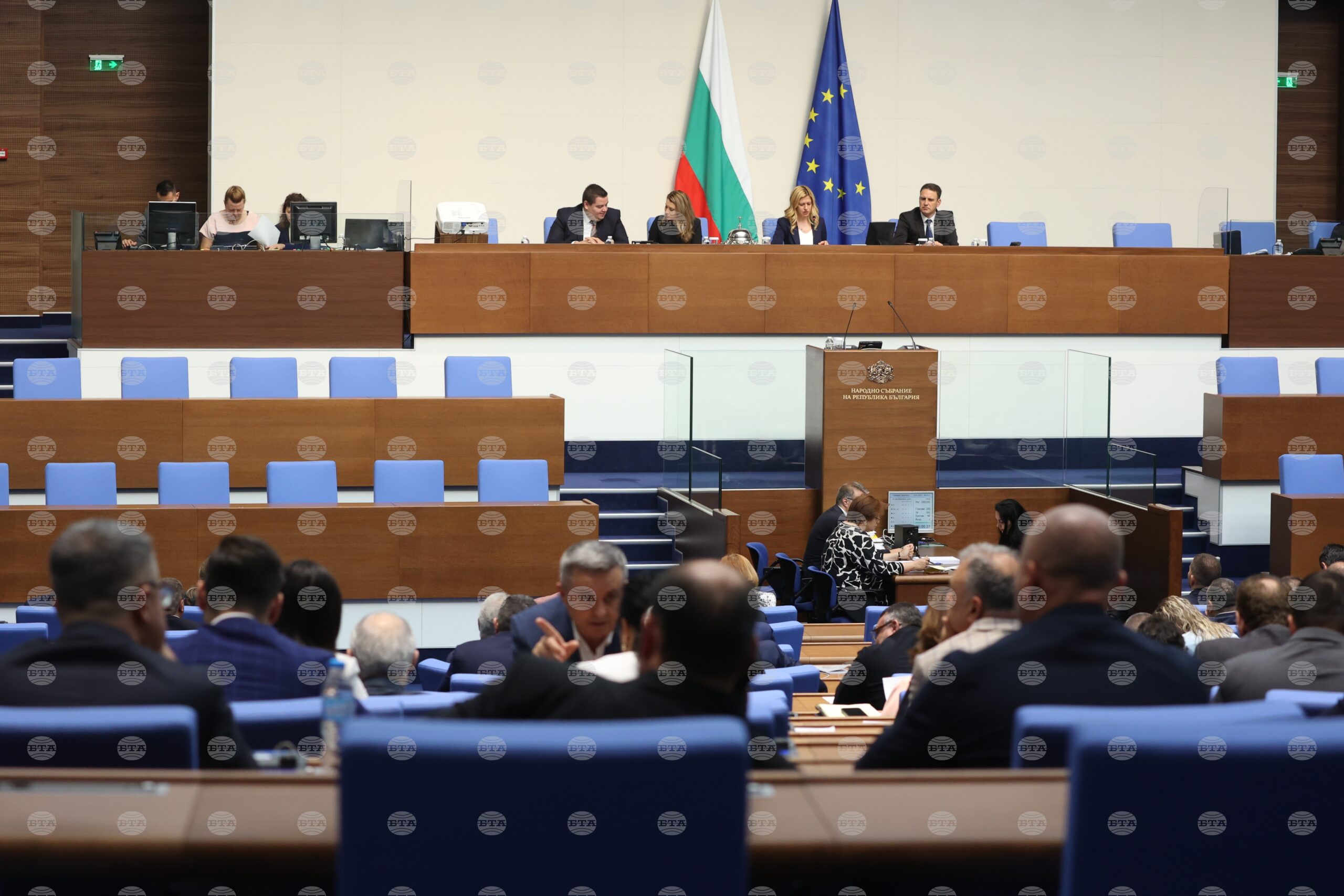 Пленарна зала на Народното събрание при гласуване на държавния бюджет за 2026 г.