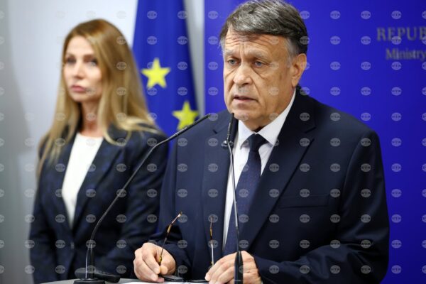 пресконференция на МОН за резултатите на България в PISA 2025