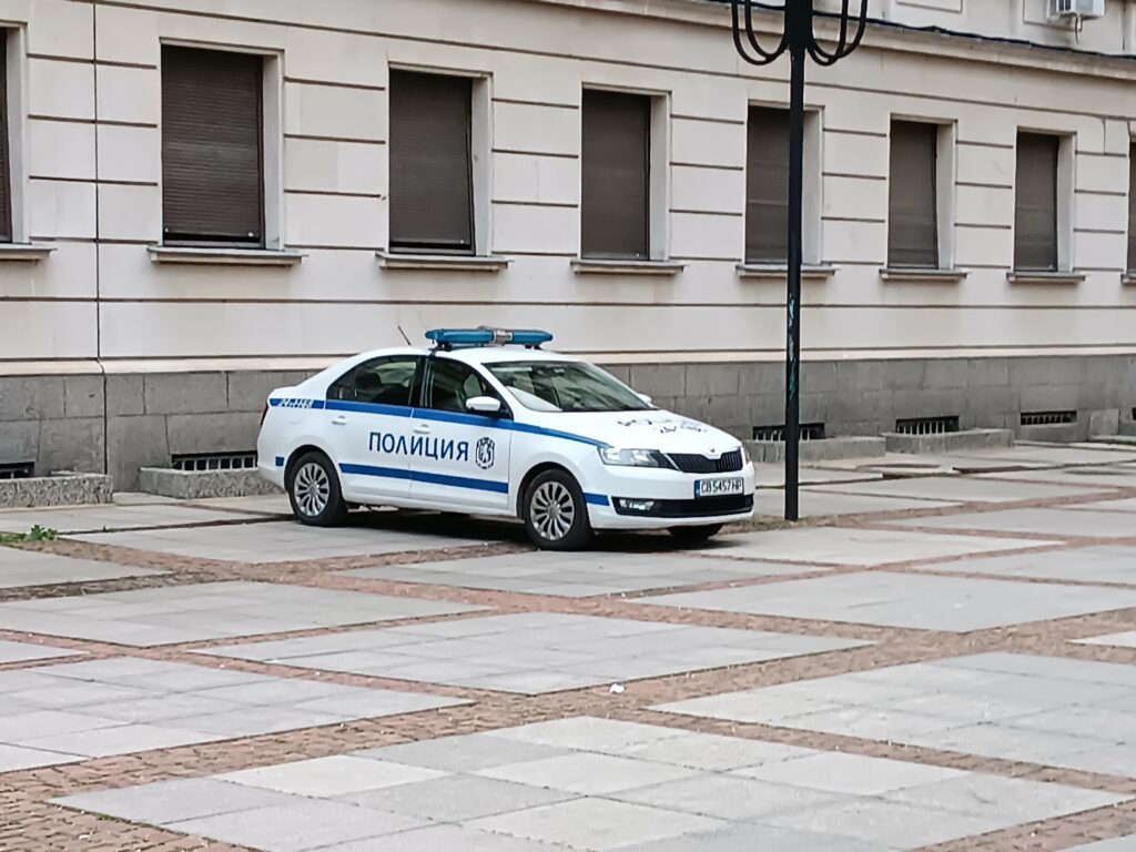 Полицейски автомобил като илюстрация към обвиненията по случая с 11-годишната Наталия