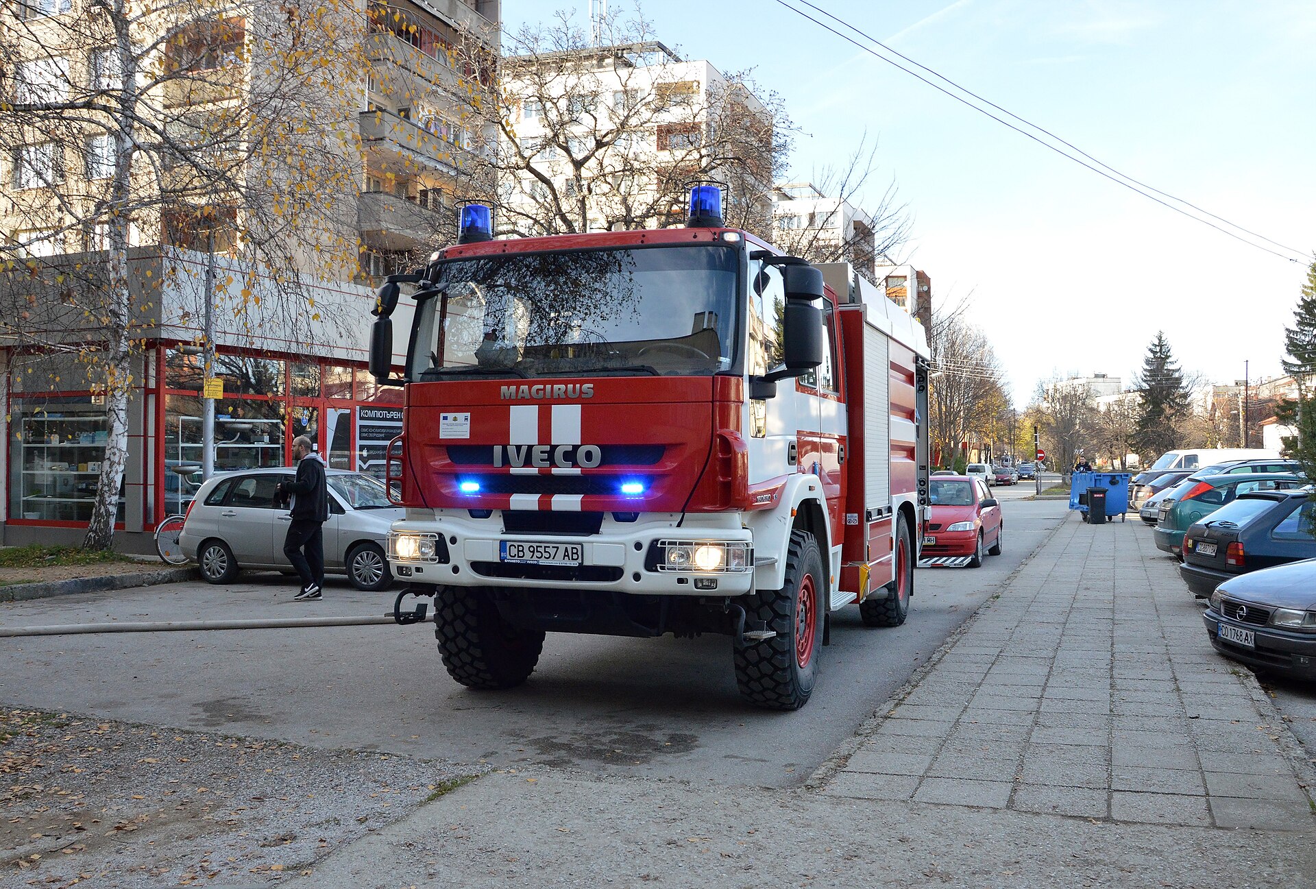 Пожарен автомобил в България при сигнал за пожар