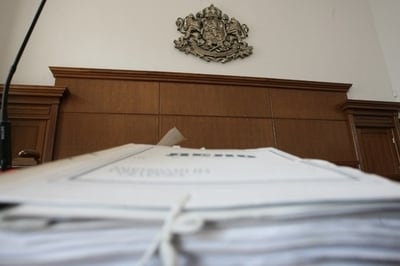 Съдебна зала към новина за грабеж край Велико Търново